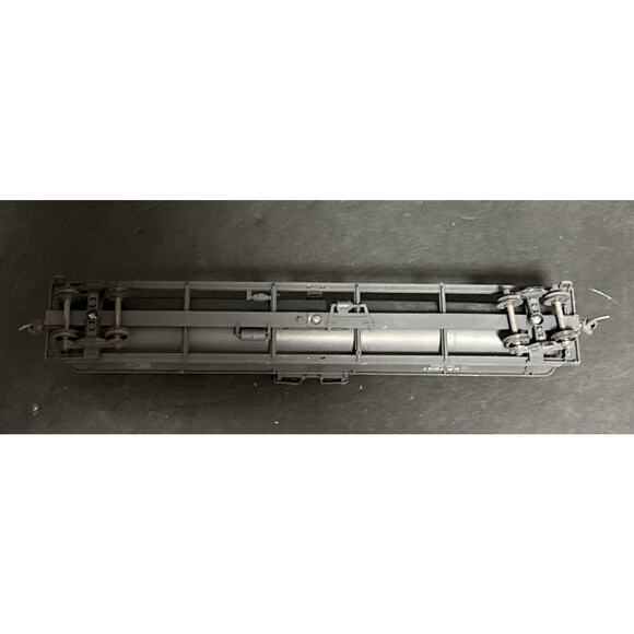 Athearn HO Scale 1526 Union Pacific 62' Tank Car Black Assembled Box - Picture 7 of 12